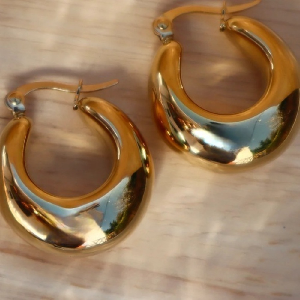 Anthropologie Large Becca Gold Hoop Hoops Earrings
